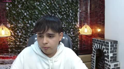 Snapshot of andrewsmile_ chatting on 01-13-25, 11:17 ANDREW online show from 01-13-25, 11:17