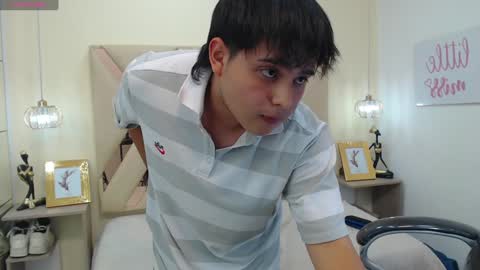 Snapshot of andrewsmile_ chatting on 01-24-25, 07:07 ANDREW online show from 01-24-25, 07:07