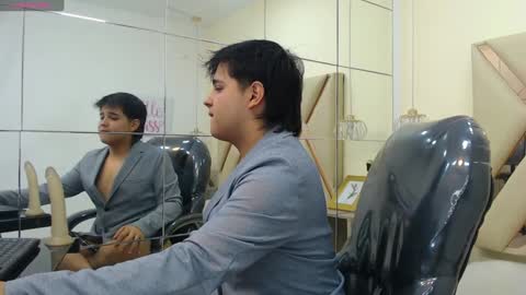 Snapshot of andrewsmile_ chatting on 01-28-25, 03:25 ANDREW online show from 01-28-25, 03:25