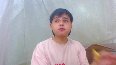 Snapshot of andrewsmile_ chatting on 02-22-25, 06:41 ANDREW online show from 02-22-25, 06:41