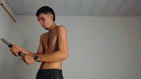 andriuhot066 online show from 12-02-24, 03:26