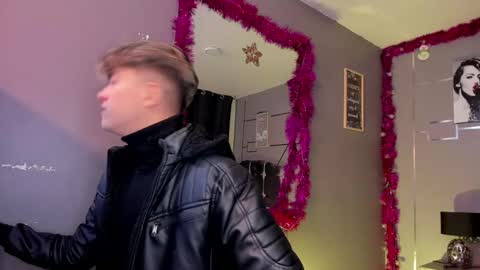      online show from 12-02-24, 11:34