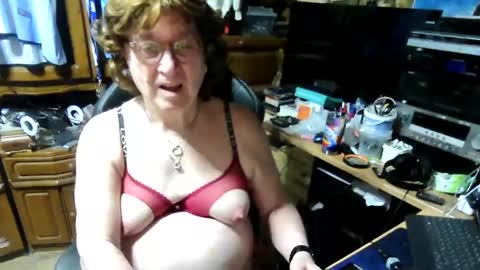 androgynia online show from 03-30-26, 05:08