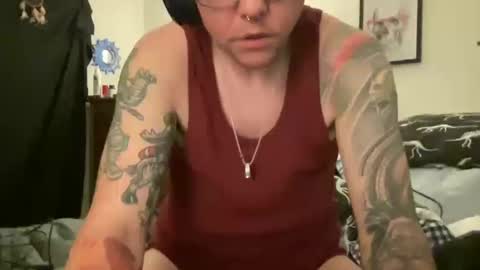 Snapshot of androxkade chatting on 10-10-25, 07:51 androxkade online show from 10-10-25, 07:51