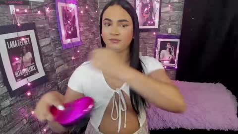 Snapshot of andrys_hot chatting on 01-05-26, 10:46 Andrys online show from 01-05-26, 10:46