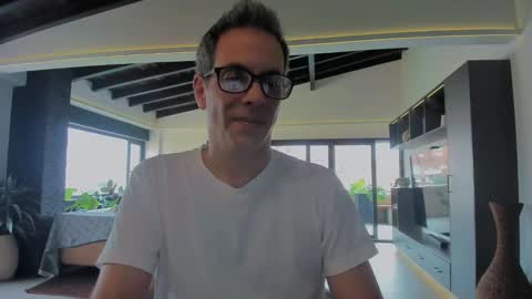 Snapshot of andy0pandi chatting on 02-18-25, 07:52 Andrew online show from 02-18-25, 07:52