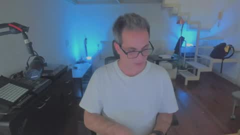 Andrew online show from 04-17-26, 02:14