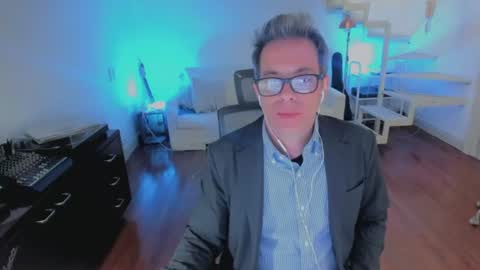 Andrew online show from 06-25-26, 01:49