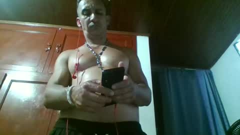 andy101075 online show from 05-30-26, 07:49