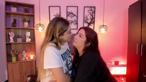 andy_and_emma online show from 02-07-25, 01:01