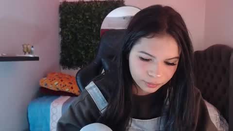 Snapshot of andy_bell_x chatting on 12-14-24, 01:16 ANDY online show from 12-14-24, 01:16