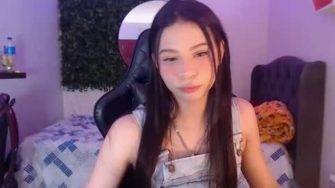 Snapshot of andy_bell_x chatting on 02-08-25, 05:08 ANDY online show from 02-08-25, 05:08