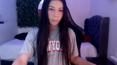 Snapshot of andy_bell_x chatting on 02-24-25, 05:11 ANDY online show from 02-24-25, 05:11