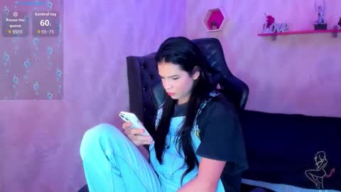 Snapshot of andy_bell_x chatting on 11-26-25, 02:01 ANDY online show from 11-26-25, 02:01