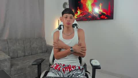 Snapshot of andy_bigcock01 chatting on 12-17-24, 03:28 andy_bigcock01 online show from 12-17-24, 03:28