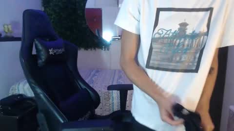Snapshot of andy_dan1 chatting on 01-07-25, 01:46 andy_dan1 online show from 01-07-25, 01:46