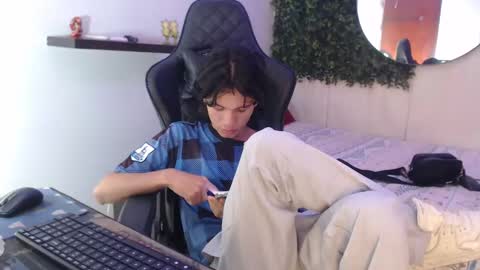 Snapshot of andy_dan1 chatting on 01-09-25, 11:45 andy_dan1 online show from 01-09-25, 11:45