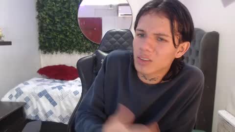 Snapshot of andy_dan1 chatting on 02-02-25, 01:52 andy_dan1 online show from 02-02-25, 01:52