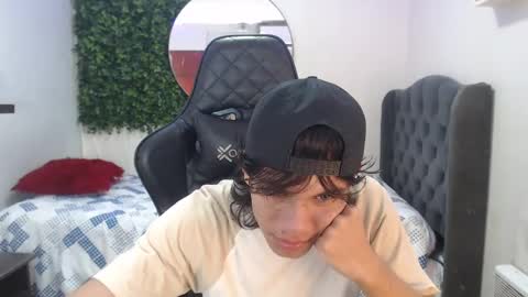Snapshot of andy_dan1 chatting on 02-04-25, 02:53 andy_dan1 online show from 02-04-25, 02:53