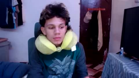 andy_dan1 online show from 06-01-26, 08:05