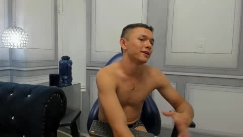 Snapshot of andy_dior18 chatting on 01-30-25, 04:16 ANDY online show from 01-30-25, 04:16