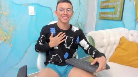 Snapshot of andy_dior18 chatting on 02-23-25, 01:13 ANDY online show from 02-23-25, 01:13