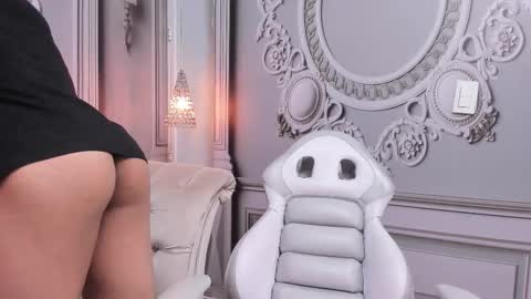 Snapshot of andy_dior18 chatting on 10-14-25, 02:23 ANDY online show from 10-14-25, 02:23