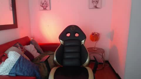 andy_eagleton_20 online show from 04-12-26, 03:55