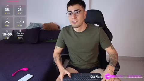 Snapshot of andy_shaaw chatting on 02-20-25, 01:51 Andres online show from 02-20-25, 01:51