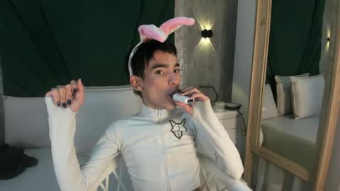A N D Y online show from 05-19-26, 12:00