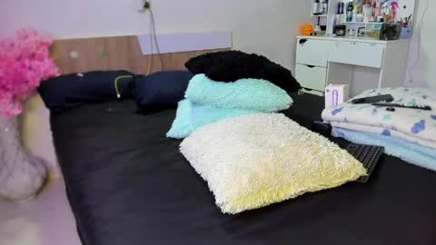 andy_wood1 online show from 05-27-26, 11:29