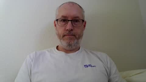 Snapshot of andyberg8 chatting on 03-06-26, 09:17 Andy online show from 03-06-26, 09:17