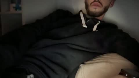 Snapshot of andyfromholland chatting on 01-15-26, 11:52 andyfromholland online show from 01-15-26, 11:52