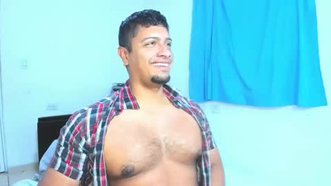 Snapshot of andylemonda chatting on 12-20-25, 01:29 andylemonda online show from 12-20-25, 01:29