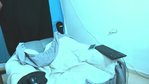 Snapshot of andylemonda chatting on 02-08-26, 02:42 andylemonda online show from 02-08-26, 02:42