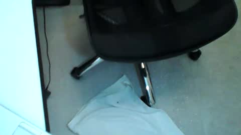 Snapshot of andymorris18500921 chatting on 03-19-26, 01:48 andy online show from 03-19-26, 01:48