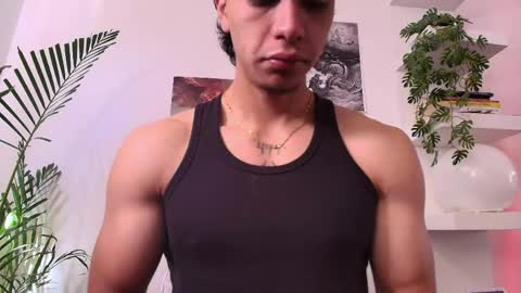 Snapshot of andypalmerr chatting on 05-09-26, 01:38 andypalmerr online show from 05-09-26, 01:38