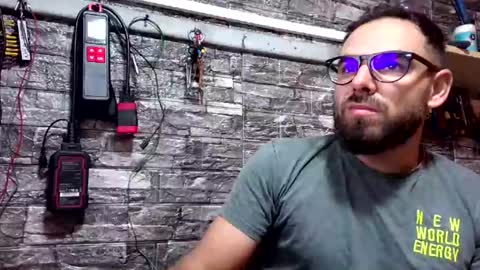 Snapshot of andyshr133 chatting on 07-10-26, 03:00 andyshr133 online show from 07-10-26, 03:00
