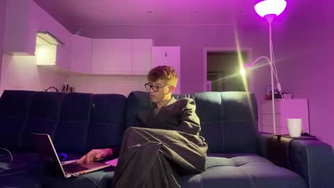 AndyTwinkkk online show from 06-01-26, 06:42