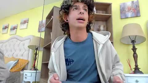 Snapshot of andyxibrat chatting on 10-11-25, 07:23 andyxibrat online show from 10-11-25, 07:23