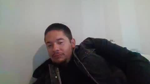 Snapshot of andyzeta10 chatting on 01-10-26, 01:02 andyzeta10 online show from 01-10-26, 01:02