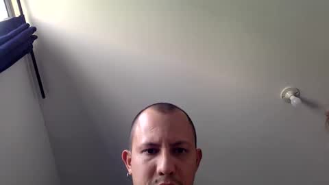 Snapshot of andyzuzka chatting on 02-05-26, 02:33 andyzuzka online show from 02-05-26, 02:33