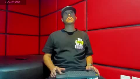 --- Aneek--- online show from 10-21-25, 03:51