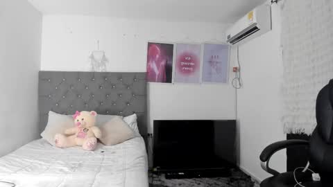 Snapshot of aneko_morii chatting on 03-02-26, 02:36 online show from 03-02-26, 02:36