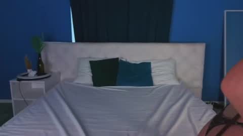 Snapshot of anellyball_ chatting on 06-11-26, 01:05 Anelly online show from 06-11-26, 01:05