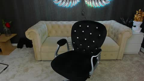 Anne online show from 01-03-25, 08:54