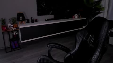 Anne online show from 07-13-26, 07:16