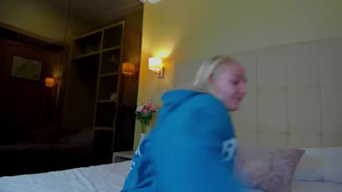 Snapshot of anet_dream chatting on 12-02-25, 07:09 Anet Dream online show from 12-02-25, 07:09