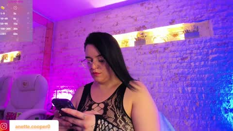 Snapshot of anette_cooper chatting on 02-08-25, 04:03 anette_cooper online show from 02-08-25, 04:03