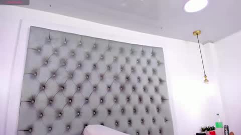 Snapshot of anette_cooper chatting on 09-13-25, 04:01 anette_cooper online show from 09-13-25, 04:01